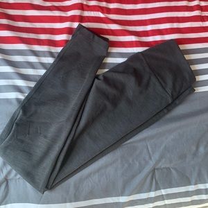 S Grey American Eagle “Everything” leggings